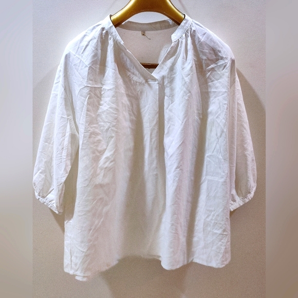 V- neck casual 3/4 sleeve blouse (free size) - Picture 2 of 3